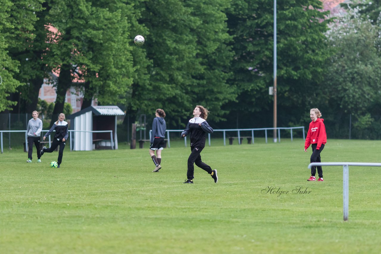 Bild 124 - wCJ SV Steinhorst/Labenz - VfL Oldesloe : Ergebnis: 18:0